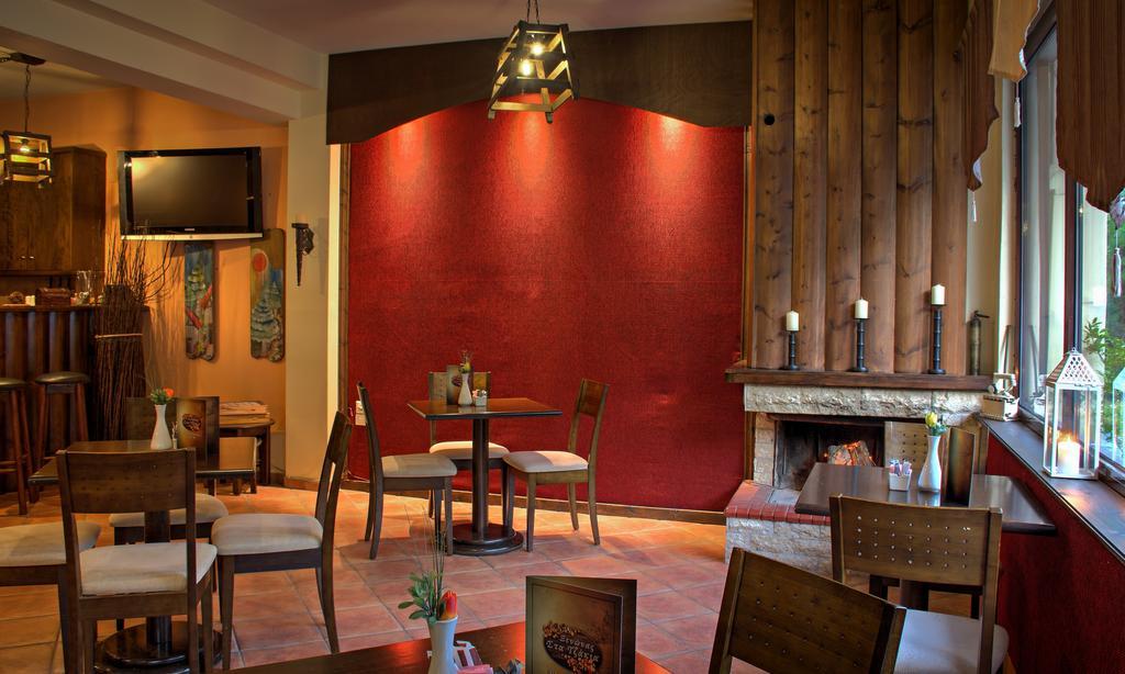 Xenonas Sta Tzakia Hotel Karpenisi ภายนอก รูปภาพ